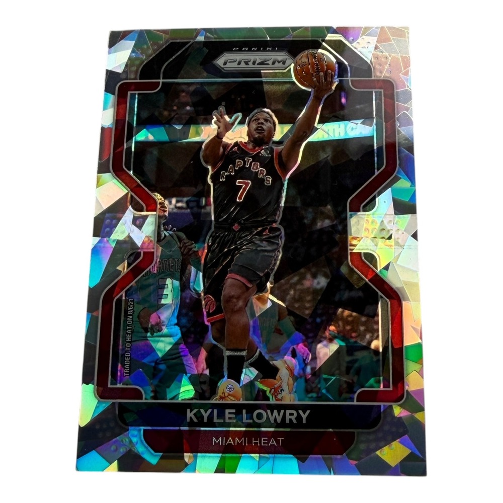 2021-22 Panini Prizm Kyle Lowry Miami Heat #31 Cracked Ice Mosaic Refractor NBA